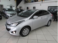 HYUNDAI HB20S 1.6 COMFORT PLUS 16V FLEX 4P AUTOMÁTICO 2014/2015 HYUNDAI HB20S 1.6 COMFORT PLUS 16V FLEX 4P AUTOMÁTICO 2014/2015