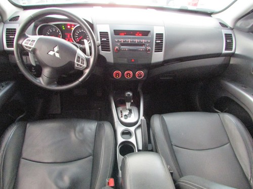 MITSUBISHI OUTLANDER 2.0 2012 16V GASOLINA 4P AUTOMÁTICO 2012/2012