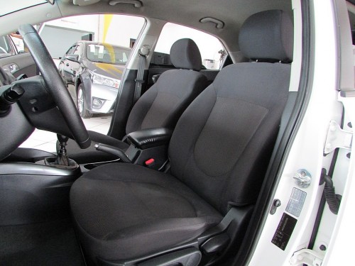 KIA CERATO 1.6 EX SEDAN 16V GASOLINA 4P MANUAL 2011/2012