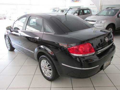 FIAT Linea 1.8 ESSENCE 16V FLEX 4P DUALOGIC 2013/2013