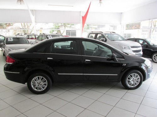 FIAT Linea 1.8 ESSENCE 16V FLEX 4P DUALOGIC 2013/2013