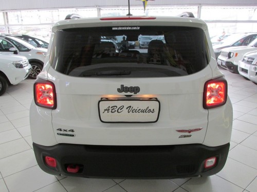 JEEP RENEGADE 2.0 16V TURBO DIESEL TRAILHAWK 4P 4X4 AUTOMÁTICO 2015/2016