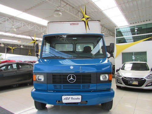 MERCEDES-BENZ 710 115 CV 2009/2009