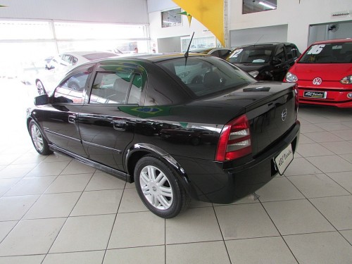 CHEVROLET Astra 2.0 MPFI ELEGANCE SEDAN 8V FLEX 4P AUTOMÁTICO 2005/2006