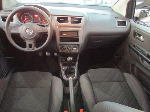 VOLKSWAGEN FOX 1.6 MI HIGHLINE 8V FLEX 4P MANUAL 2013/2014