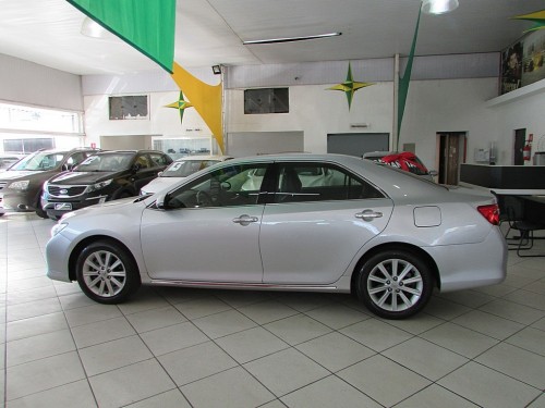 TOYOTA Camry 3.5 XLE V6 24V GASOLINA 4P AUTOMÁTICO 2013/2013