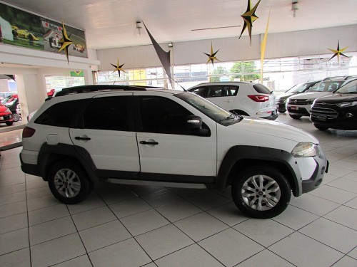 FIAT PALIO WEEKEND ADVENTURE 1.8 FLEX - LOCKER 2013/2013