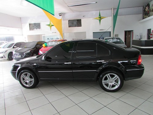 VOLKSWAGEN Bora 2.0 MI 8V GASOLINA 4P AUTOMÁTICO 2006/2007