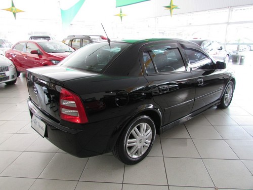 CHEVROLET Astra 2.0 MPFI ELEGANCE SEDAN 8V FLEX 4P AUTOMÁTICO 2005/2006