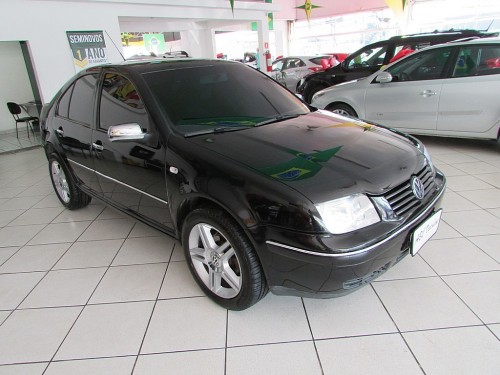 VOLKSWAGEN Bora 2.0 MI 8V GASOLINA 4P AUTOMÁTICO 2006/2007