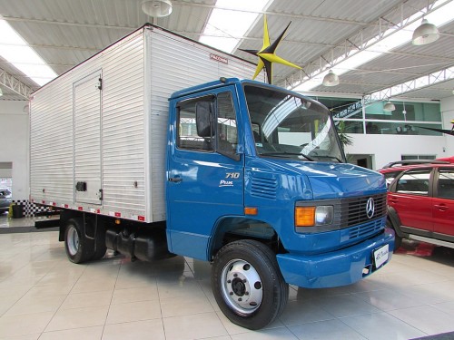MERCEDES-BENZ 710 115 CV 2009/2009
