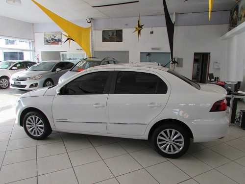 VOLKSWAGEN VOYAGE 1.6 MI COMFORTLINE 8V TOTAL FLEX 4P MANUAL 2015/2016